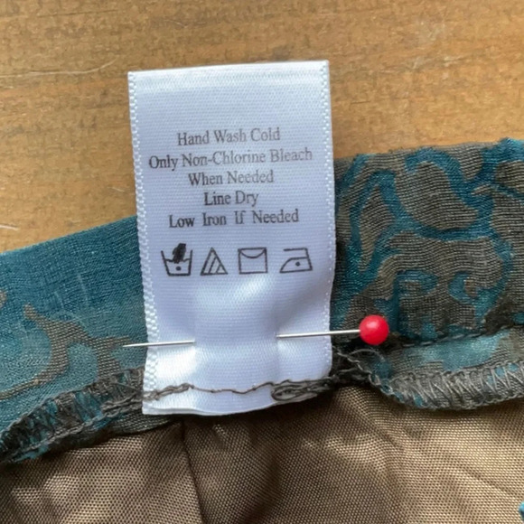 🩱Pretty Coldwater Creek Beautiful ALine Skirt Lace Overlay w/a little Shimmer🩱 - Picture 10 of 12